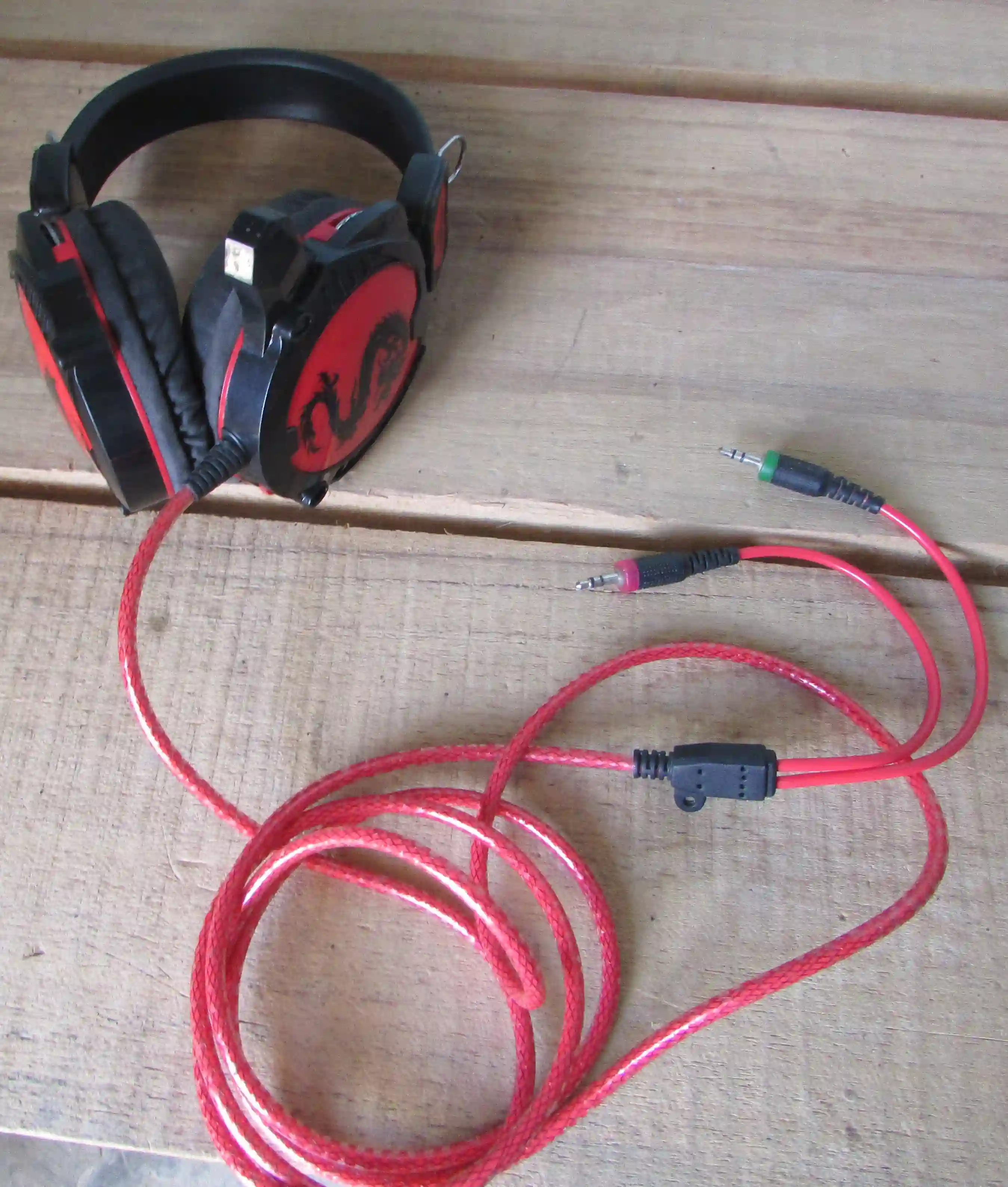 Auriculares Halion S2 Dragon Gamer con micrófono